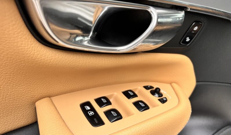 VOLVO XC90 2.0 [D5] Momentum Geartronic (7 személyes ) Magyarországi Vez.sz.könyv! Gyönyörű állapot! full