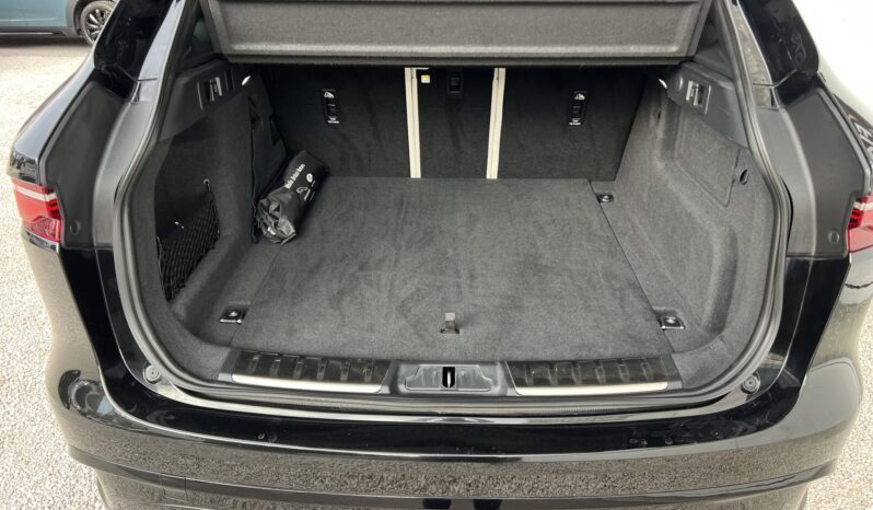 JAGUAR F-PACE P250 R-Dynamic HSE (Automata) Magyarországi!!! Sérülésmentes!!! Garanciális!!! full