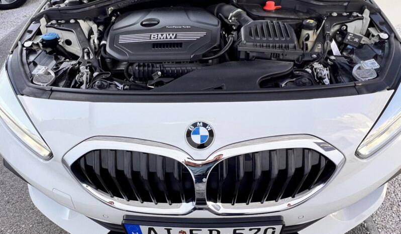BMW 118i Advantage DKG Nagyon szép állapotban! Vezetett Szervizkönyv! full