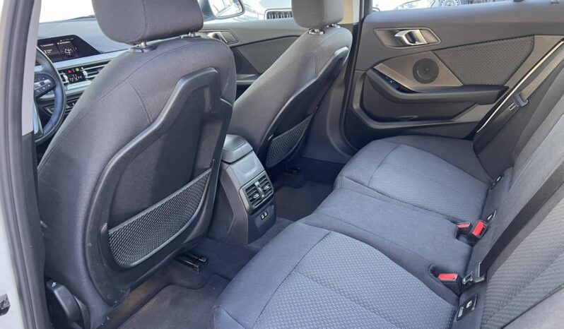 BMW 118i Advantage DKG Nagyon szép állapotban! Vezetett Szervizkönyv! full