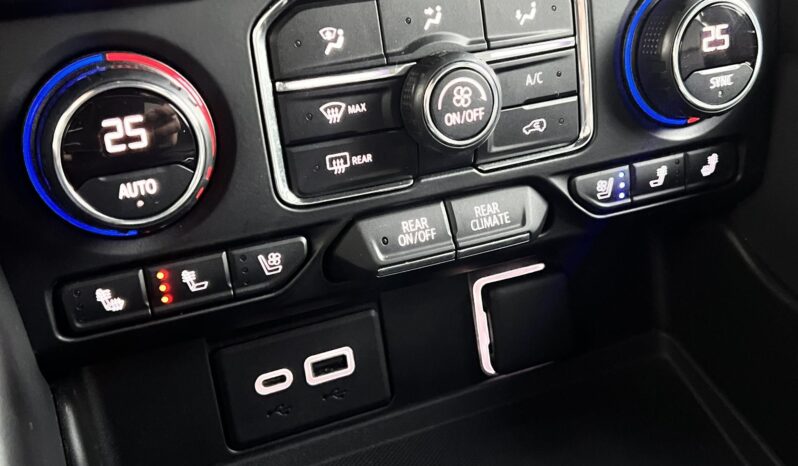 CHEVROLET TAHOE 6.2 V8 High Country!!! 90.000Km!!! Garantáltan sérülés és árvízkár mentes!!!! full