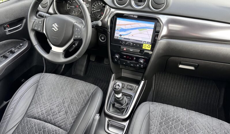 SUZUKI VITARA 1.4 Hybrid GLX Panorama MAGYAR – 9.000 KM. 3 + 7 ÉV GYÁRI GARANCIÁVAL!! SZALONÁLLAPOTBAN!! full