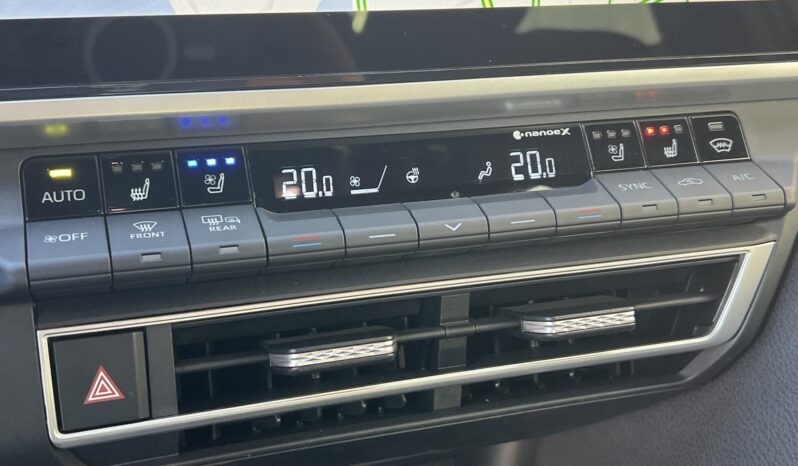 TOYOTA CAMRY 2.5 Hybrid Executive e-CVT Magyarországi! Első tulajdonostól! Garancia 2029-ig vagy 200e km-ig! full