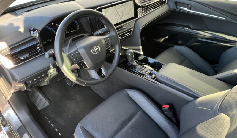 TOYOTA CAMRY 2.5 Hybrid Executive e-CVT Magyarországi! Első tulajdonostól! Garancia 2029-ig vagy 200e km-ig! full