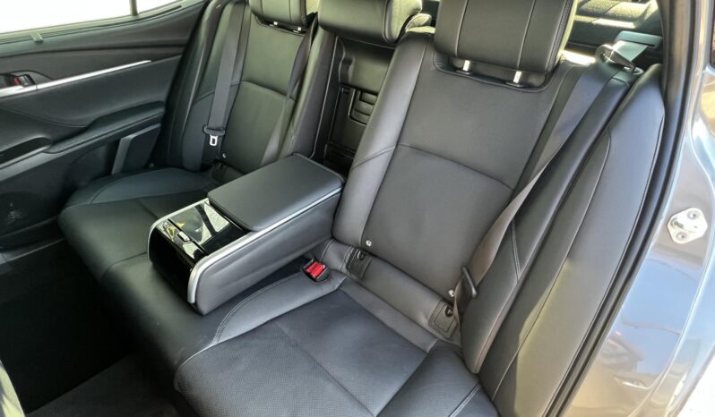 TOYOTA CAMRY 2.5 Hybrid Executive e-CVT Magyarországi! Első tulajdonostól! Garancia 2029-ig vagy 200e km-ig! full