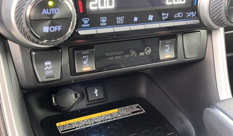 TOYOTA RAV 4 Rav4 2.5 Hybrid Black Edition AWD e-CVT 4WD 5ÉV GARANCIA ÚJSZERŰ! VONÓHOROG! 1. TULAJDONOS! full