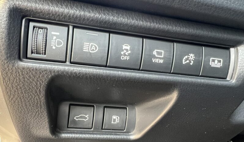 TOYOTA CAMRY 2.5 Hybrid Executive e-CVT Magyarországi! Első tulajdonostól! Garancia 2029-ig vagy 200e km-ig! full