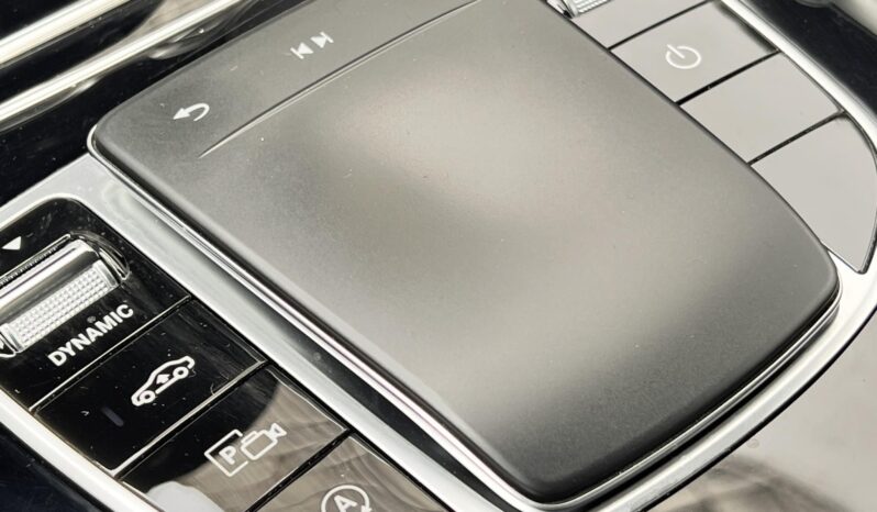 MERCEDES-BENZ E 300 9G-TRONIC Mild hybrid drive 55000km ÚJSZERŰ! LÉGRUGÓS! AMG STYLE! full