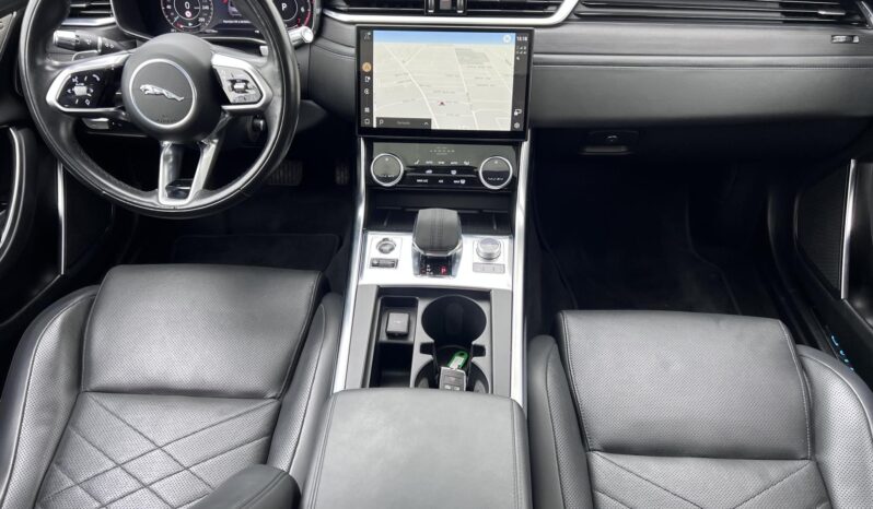 JAGUAR XF P300 R-Dynamic HSE AWD (Automata) Magyarországi FULL-FULL EXTRA! Vez.sz.könyv!!! full