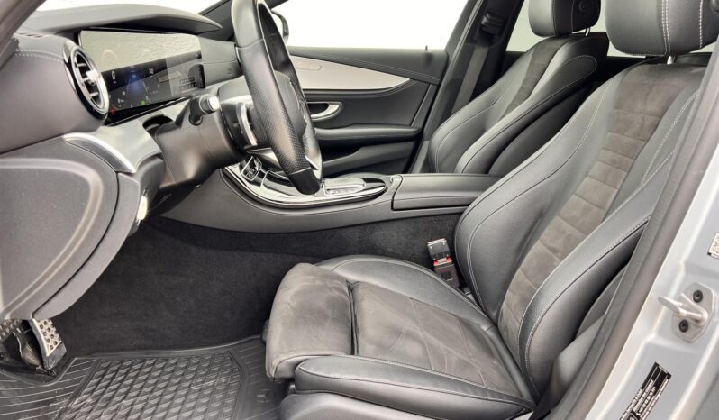 MERCEDES-BENZ E 300 9G-TRONIC Mild hybrid drive 55000km ÚJSZERŰ! LÉGRUGÓS! AMG STYLE! full