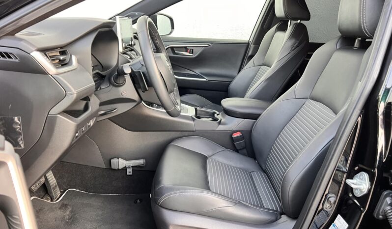 TOYOTA RAV 4 Rav4 2.5 Hybrid Black Edition AWD e-CVT 4WD 5ÉV GARANCIA ÚJSZERŰ! VONÓHOROG! 1. TULAJDONOS! full
