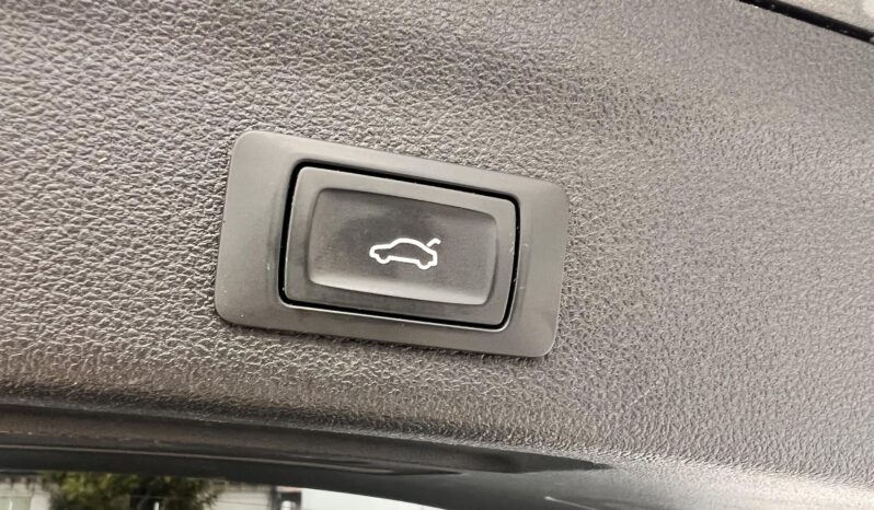 AUDI A6 Avant 40 TDI Sport S-tronic S-LINE 2X Adaptív tempomat LED2 GYÖNYÖRŰ!!! Végig vez.sz.könyv! full