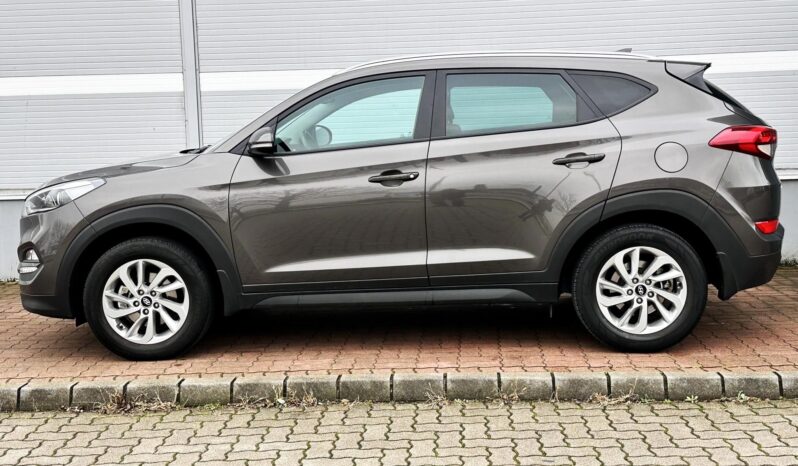 HYUNDAI TUCSON 1.6 GDI Premium MAGYAR – 36.000 KM – ÚJSZERŰ ÁLLAPOTBAN!! full
