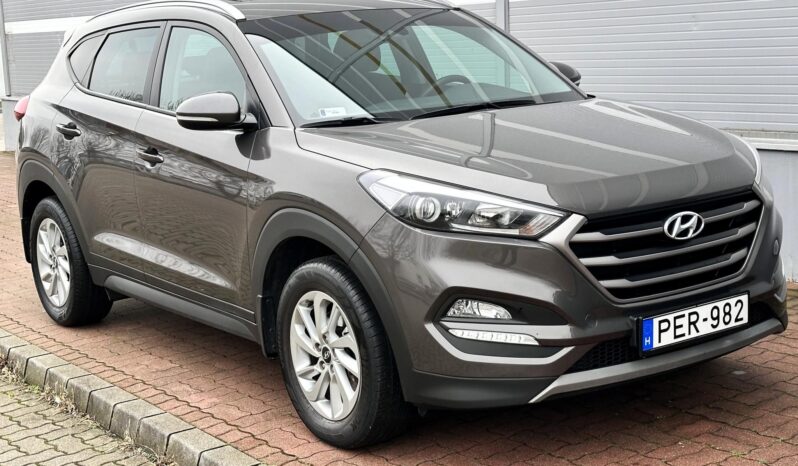 HYUNDAI TUCSON 1.6 GDI Premium MAGYAR – 36.000 KM – ÚJSZERŰ ÁLLAPOTBAN!! full