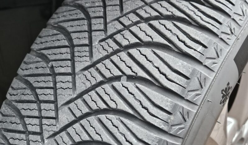 SUZUKI VITARA 1.4 GL+ NAVI – MAGYAR – 65.000KM – GYÁRI GARANCIÁLIS – TÉLI – NYÁRI GUMI GARNITÚRÁVAL!! full