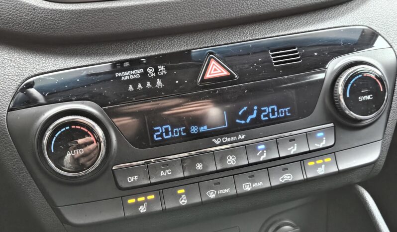 HYUNDAI TUCSON 1.6 GDI Premium MAGYAR – 36.000 KM – ÚJSZERŰ ÁLLAPOTBAN!! full