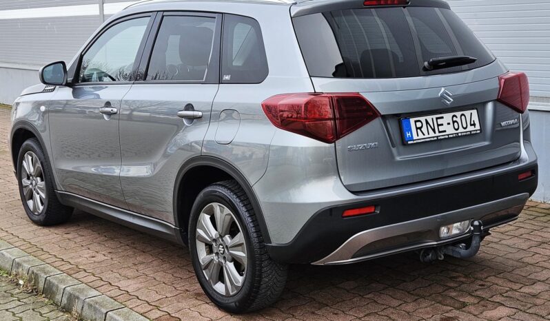 SUZUKI VITARA 1.4 GL+ NAVI – MAGYAR – 65.000KM – GYÁRI GARANCIÁLIS – TÉLI – NYÁRI GUMI GARNITÚRÁVAL!! full