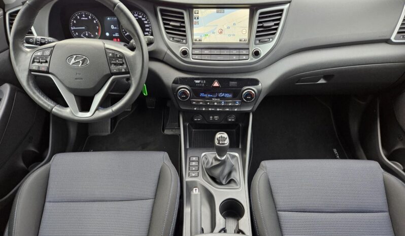 HYUNDAI TUCSON 1.6 GDI Premium MAGYAR – 36.000 KM – ÚJSZERŰ ÁLLAPOTBAN!! full