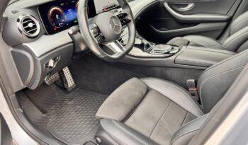 MERCEDES-BENZ E 300 9G-TRONIC Mild hybrid drive 55000km ÚJSZERŰ! LÉGRUGÓS! AMG STYLE! full