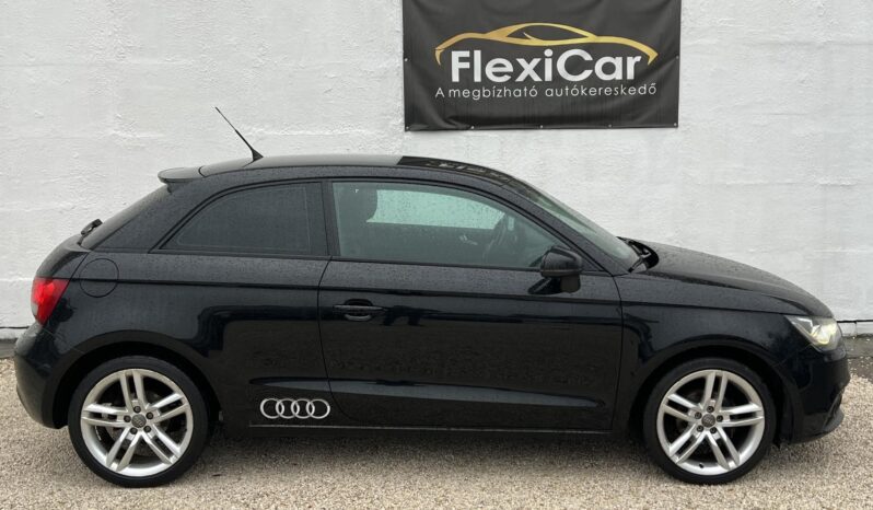 AUDI A1 1.2 TFSI Ambition Gyári fényezés!!!! Xenon fényszórók!!! full