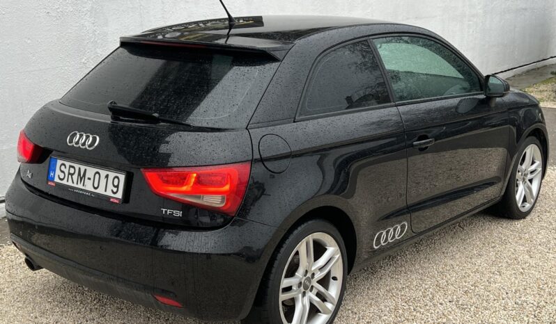 AUDI A1 1.2 TFSI Ambition Gyári fényezés!!!! Xenon fényszórók!!! full