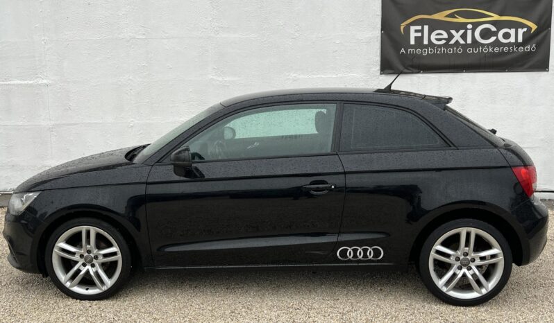 AUDI A1 1.2 TFSI Ambition Gyári fényezés!!!! Xenon fényszórók!!! full