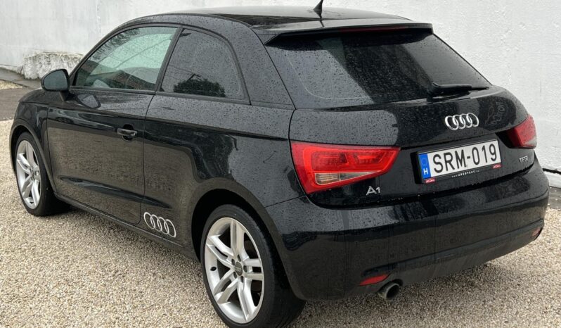 AUDI A1 1.2 TFSI Ambition Gyári fényezés!!!! Xenon fényszórók!!! full