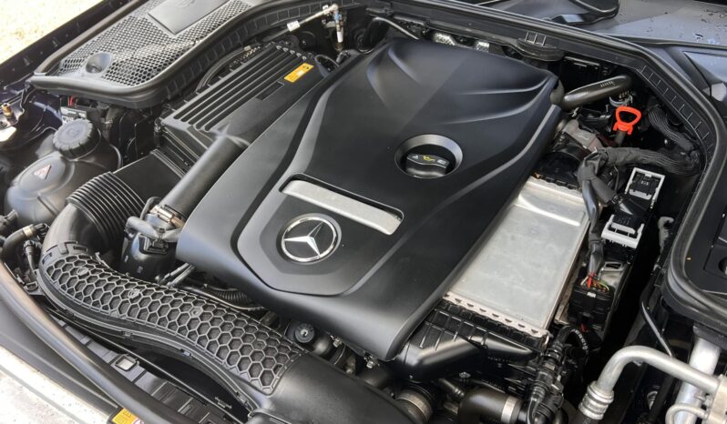 MERCEDES-BENZ C 180 9G-TRONIC Magyarországi. végig vezetett szervizkönyv! full