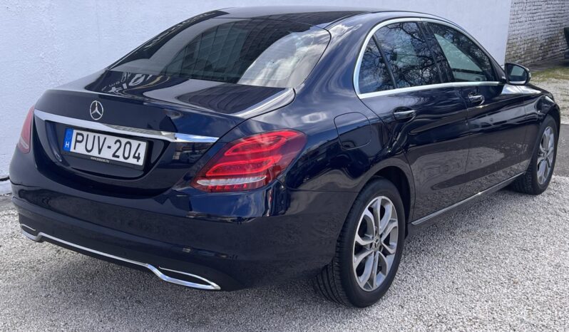 MERCEDES-BENZ C 180 9G-TRONIC Magyarországi. végig vezetett szervizkönyv! full