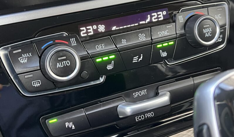 BMW 220i Sport (Automata) (7 személyes ) Magyarországi 84.000km! GYÖNYÖRŰ ÁLLAPOT! full