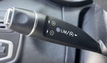 MERCEDES-BENZ C 180 9G-TRONIC Magyarországi. végig vezetett szervizkönyv! full