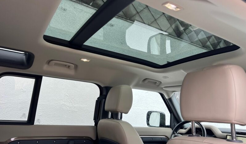 LAND ROVER DEFENDER 110 D300 SE (Automata) Magyarországi ÚJSZERŰ!!! LÉGRUGÓS Vonóhoroggal! full