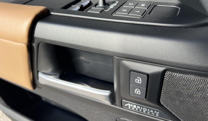 LAND ROVER DEFENDER 90 D300 X-Dynamic HSE (Automata) 16.000km Magyarországi SZALONÁLLAPOT!!! full