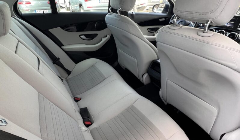 MERCEDES-BENZ C 180 9G-TRONIC Magyarországi. végig vezetett szervizkönyv! full