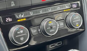 VOLKSWAGEN T-ROC 2.0 TSI Sport 4Motion DSG Magyarországi! Első tulajdonostól! Bicolor bőr! Digit Műszerfal! Sérülédmentes! full