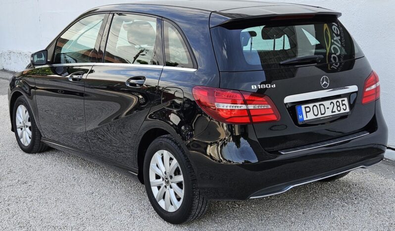 MERCEDES-BENZ B-OSZTÁLY B 180 d 7G-DCT Magyarországi – 72.000 km – Újszerű állapotban!! full