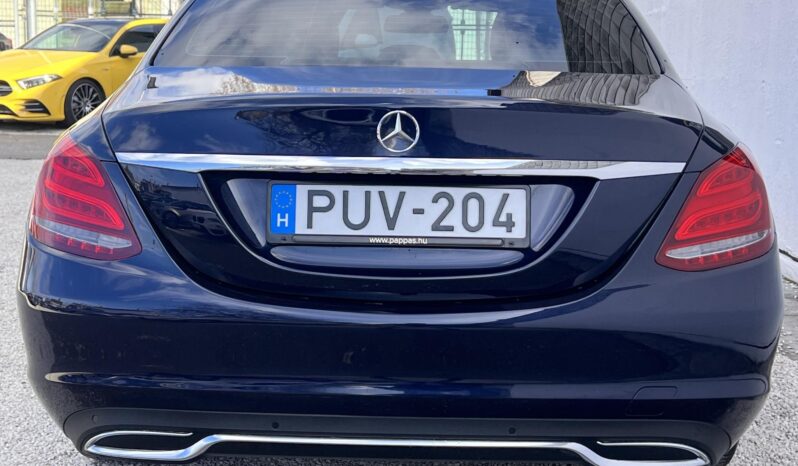 MERCEDES-BENZ C 180 9G-TRONIC Magyarországi. végig vezetett szervizkönyv! full