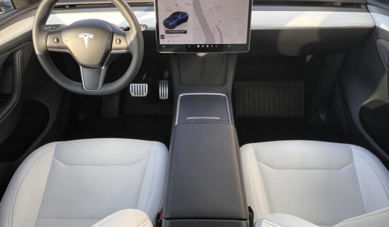 TESLA MODEL Y Performance AWD (Automata) Magyarországi! Sérülédmentes! Midnight Silver! White Interior! Gyönyörű állapot! full
