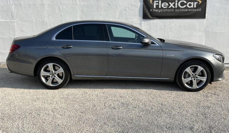 MERCEDES-BENZ E 400 4Matic Avantgarde (Automata) Gyönyörű állapotban! Vezetett szervizkönyv! full