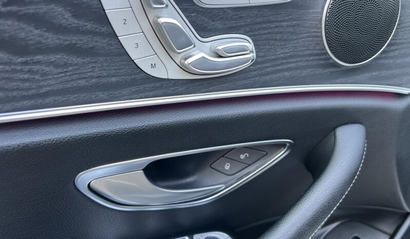 MERCEDES-BENZ E 400 4Matic Avantgarde (Automata) Gyönyörű állapotban! Vezetett szervizkönyv! full