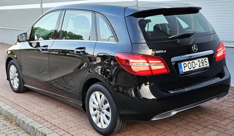 MERCEDES-BENZ B-OSZTÁLY B 180 d 7G-DCT Magyarországi – 72.000 km – Újszerű állapotban!! full