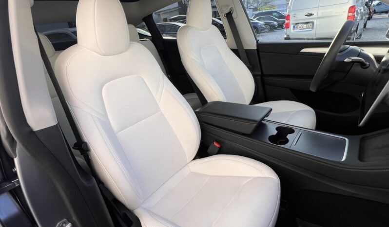 TESLA MODEL Y Performance AWD (Automata) Magyarországi! Sérülédmentes! Midnight Silver! White Interior! Gyönyörű állapot! full