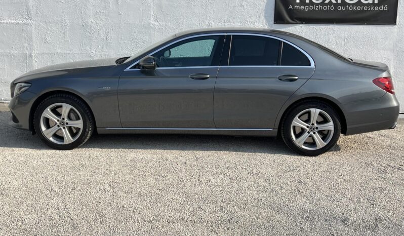 MERCEDES-BENZ E 400 4Matic Avantgarde (Automata) Gyönyörű állapotban! Vezetett szervizkönyv! full