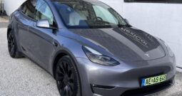 TESLA MODEL Y Performance AWD (Automata) Magyarországi! Sérülédmentes! Midnight Silver! White Interior! Gyönyörű állapot!