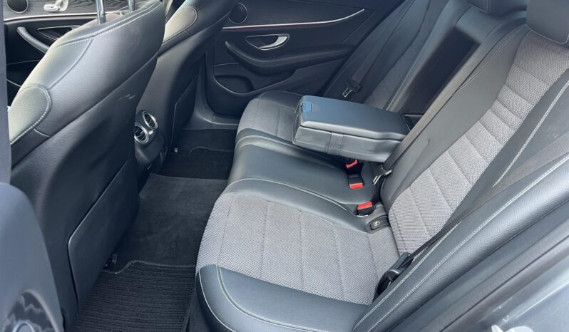 MERCEDES-BENZ E 400 4Matic Avantgarde (Automata) Gyönyörű állapotban! Vezetett szervizkönyv! full