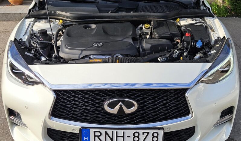 INFINITI Q30 2.0t Sport Tech AWD DCT Panoráma – Magyarországi – 65.000 km – Újszerű Állapotban!! full