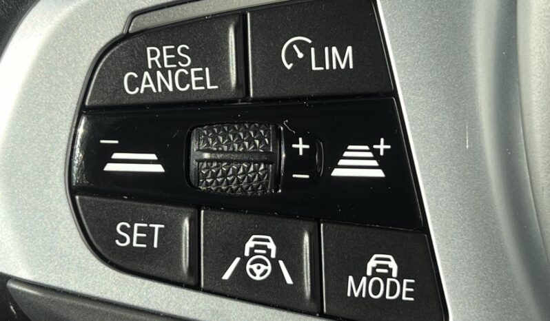 BMW X7 M50i (Automata) Vezetett szervizkönyv!!! 82.000Km!!! Sérülésmentes!!! Full-Full!!! full