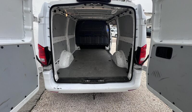 MERCEDES-BENZ VITO 114 BlueTec Tourer Base E (3 személyes ) Megkímélt állapotban! full