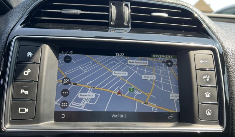 JAGUAR XE 2.0 l4D Prestige (Automata) Magyarországi!!! Gyönyörű állapot!!! Végig vezetett szervizkönyv! full