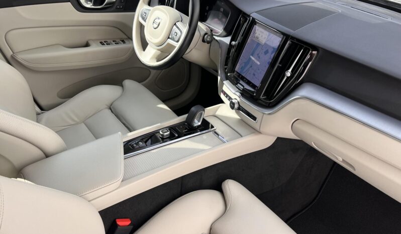 VOLVO XC60 2.0 [B4] MHEV Plus Bright Geartronic Magyarországi! Vezetett szervizkönyv! full